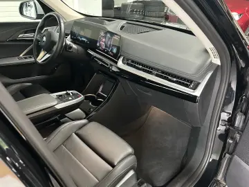 BMW iX1 30 xDrive xLine Leder_Pano_HarmanKard_Headup