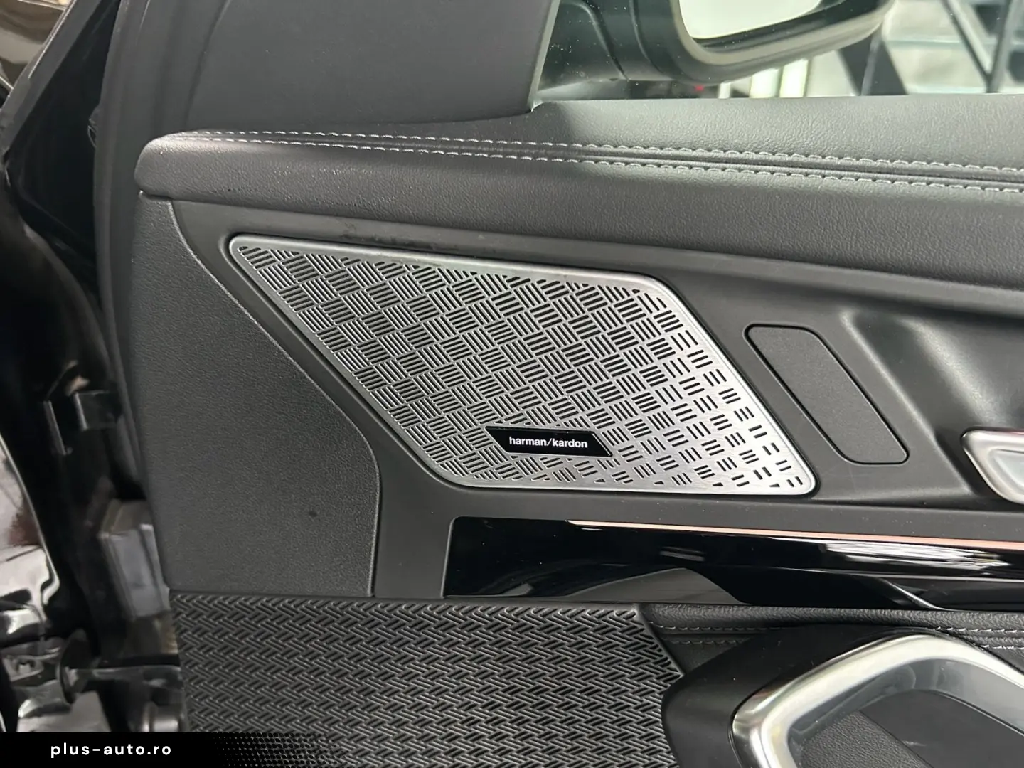 BMW iX1 2023 — imagine 15