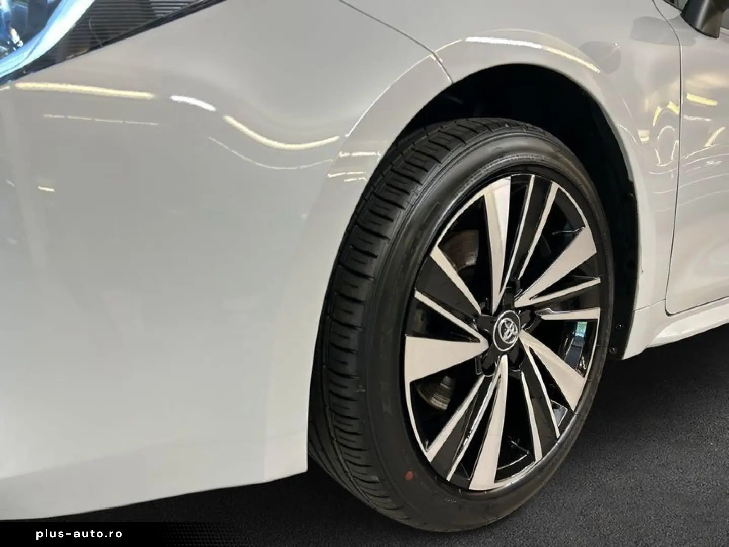 TOYOTA Corolla 2.0 Hybrid Touring Sports Teamplayer
