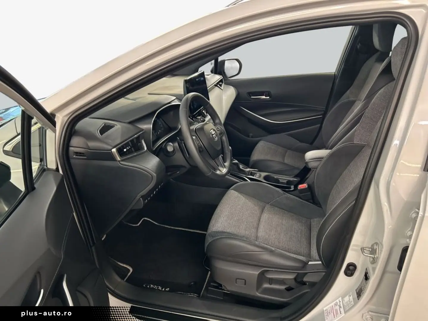TOYOTA Corolla 2.0 Hybrid Touring Sports Teamplayer