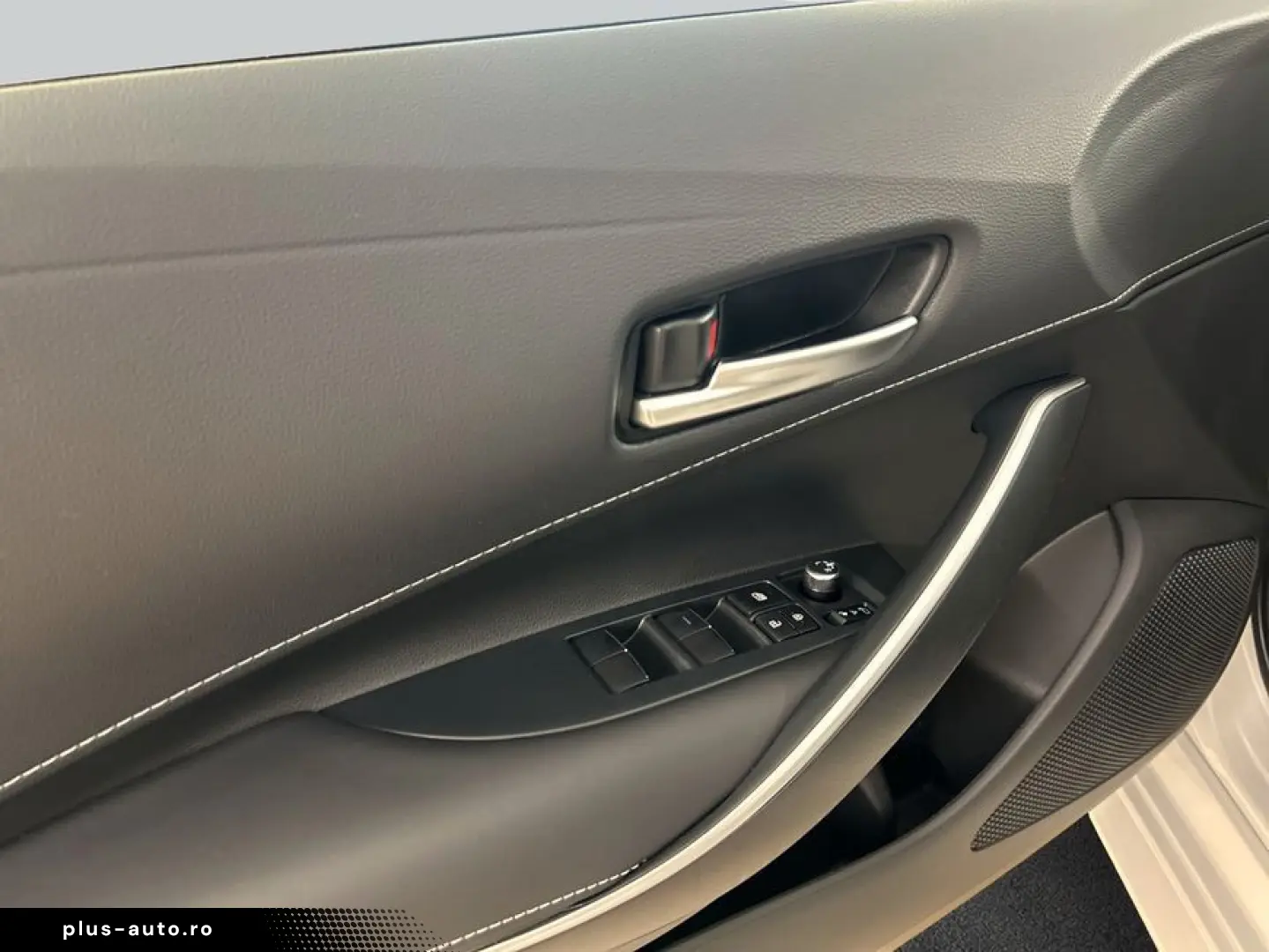 TOYOTA Corolla 2.0 Hybrid Touring Sports Teamplayer