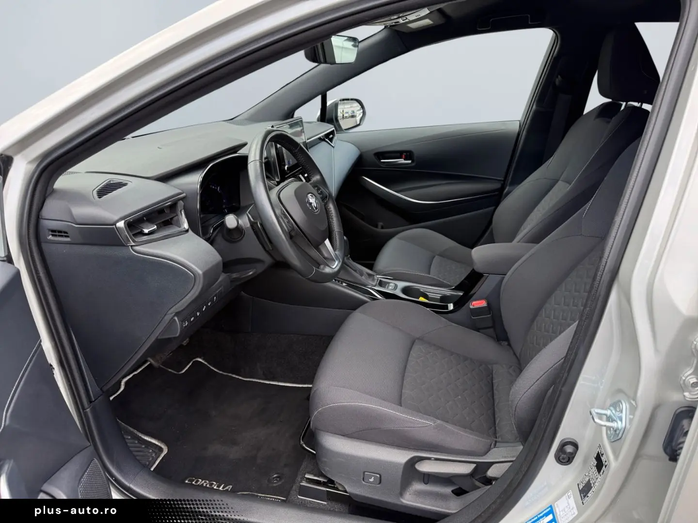 TOYOTA Corolla 2.0 Hybrid TS Team D  Technik Paket SHZ