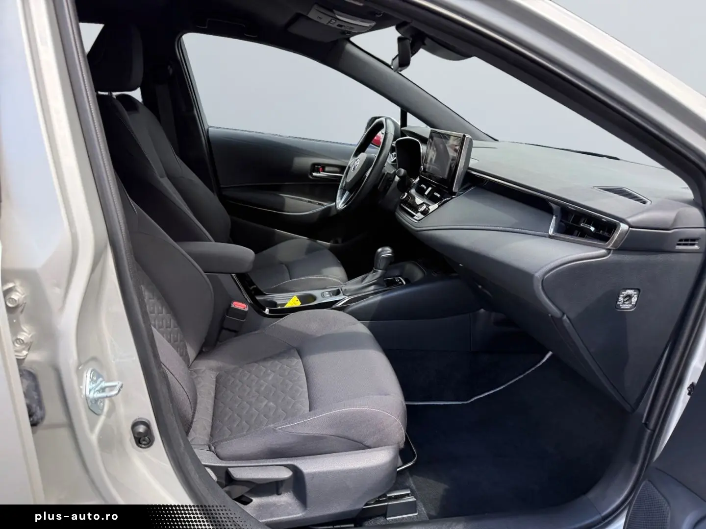 TOYOTA Corolla 2.0 Hybrid TS Team D  Technik Paket SHZ