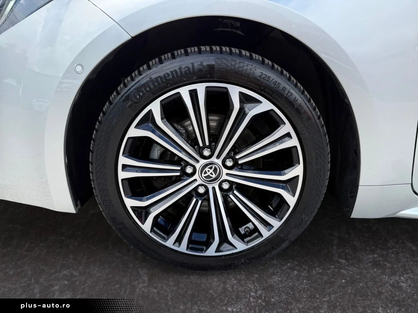 TOYOTA Corolla 2.0 Hybrid TS Team D  Technik Paket SHZ
