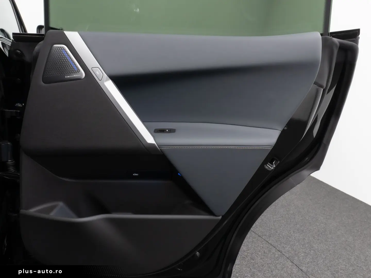 BMW iX 2024 — imagine 31