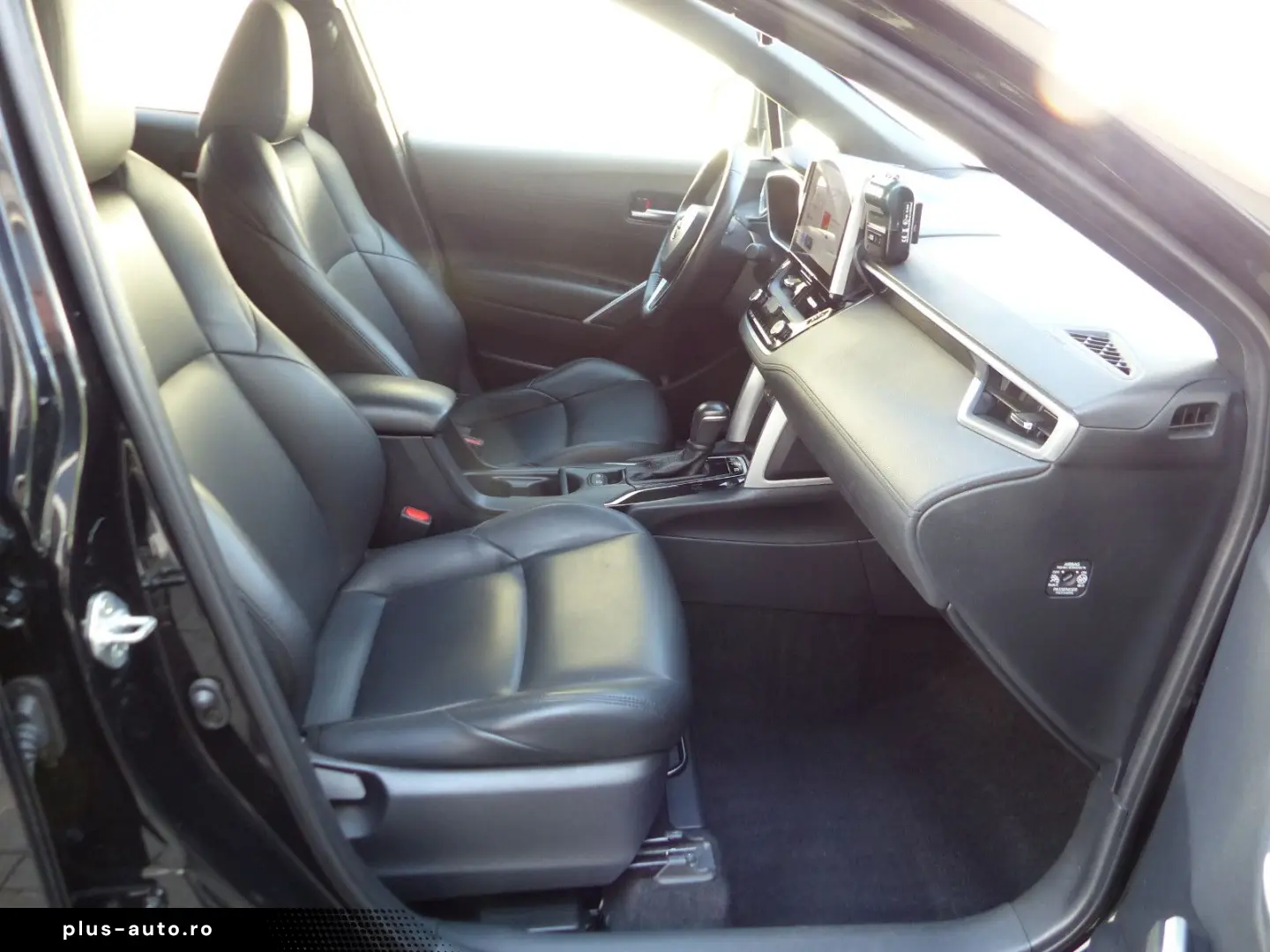 TOYOTA Corolla Cross 2024 — imagine 6
