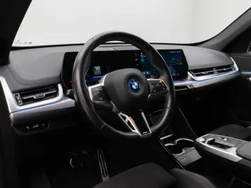 BMW iX1 xD30 M Sport Kamera DAB Komfort Fernlichtass