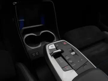 BMW iX1 xD30 M Sport Kamera DAB Komfort Fernlichtass
