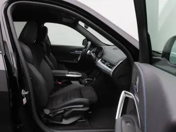 BMW iX1 xD30 M Sport Kamera DAB Komfort Fernlichtass