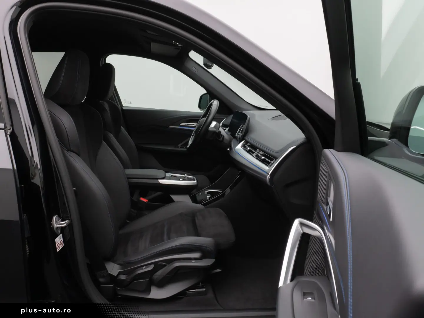 BMW iX1 2023 — imagine 23