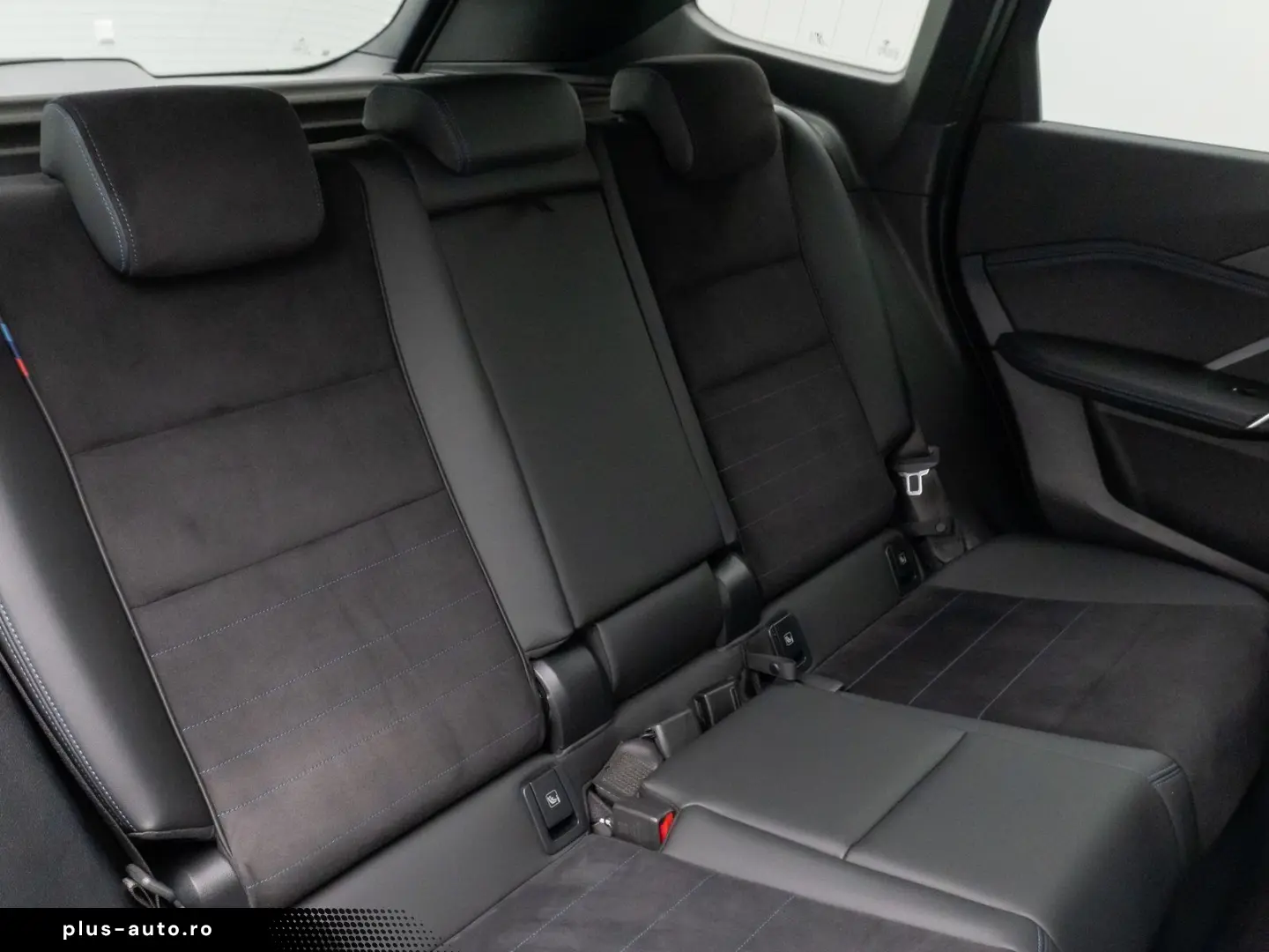 BMW iX1 2023 — imagine 28