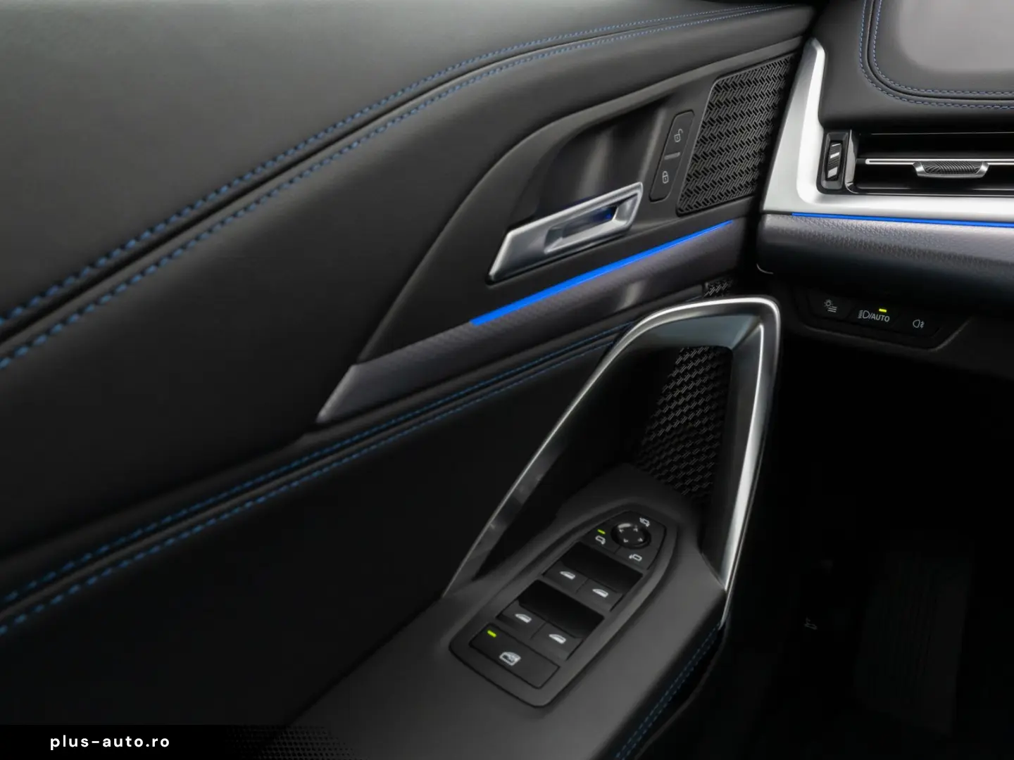 BMW iX1 2023 — imagine 31