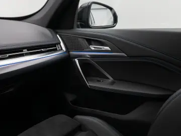 BMW iX1 xD30 M Sport Kamera DAB Komfort Fernlichtass