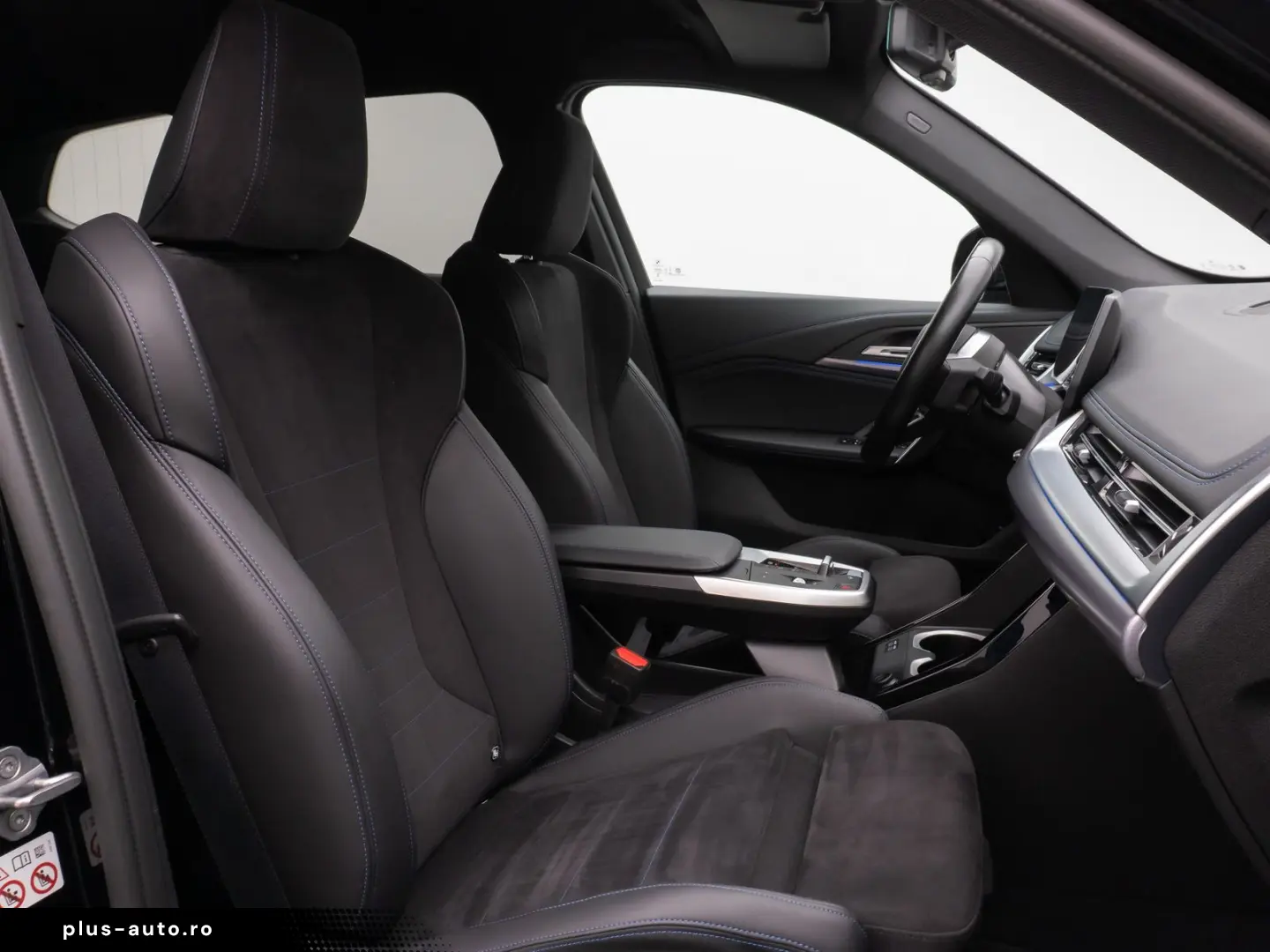 BMW iX1 2023 — imagine 34