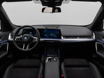 BMW iX1 xD30 M Sport Kamera DAB Komfort Fernlichtass