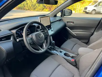TOYOTA Corolla Cross 1.8 Hybrid Style Comfort BSM  TOP