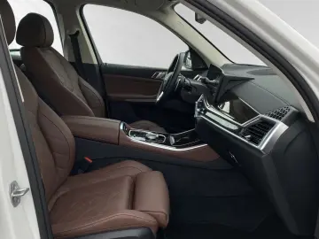 BMW X5 xDrive50e Inkl. € 1.190 Zubehörbonus  Anhänge