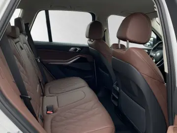 BMW X5 xDrive50e Inkl. € 1.190 Zubehörbonus  Anhänge