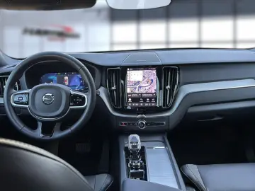 VOLVO XC 60 Plus Dark AWD 360