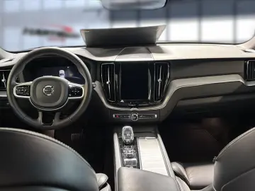 VOLVO XC 60 Plus Dark AWD 360