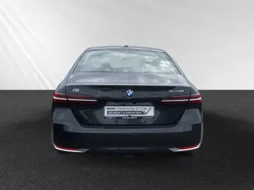 BMW i5 eDrive40 Inkl. € 1.190 Zubehörbonus Head-Up D