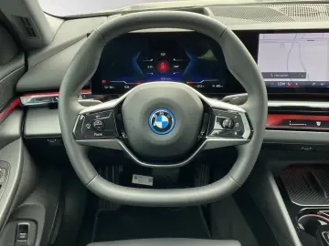 BMW i5 eDrive40 Inkl. € 1.190 Zubehörbonus Head-Up D