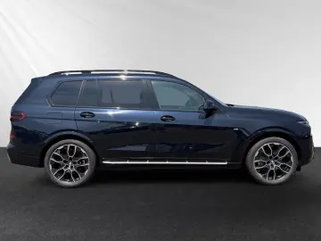 BMW X7 xDrive40d Inkl. € 1.190 Zubehörbonus  M Sport