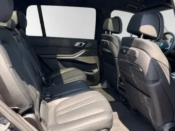 BMW X7 xDrive40d Inkl. € 1.190 Zubehörbonus  M Sport