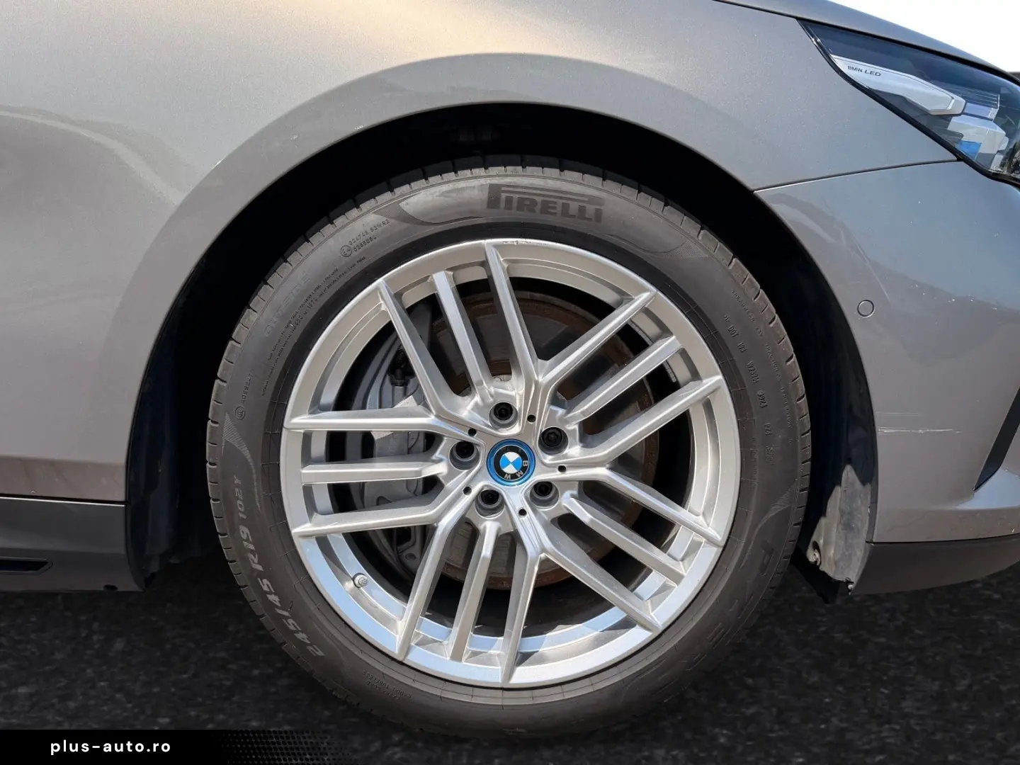 BMW 5 Series 2024 — imagine 5