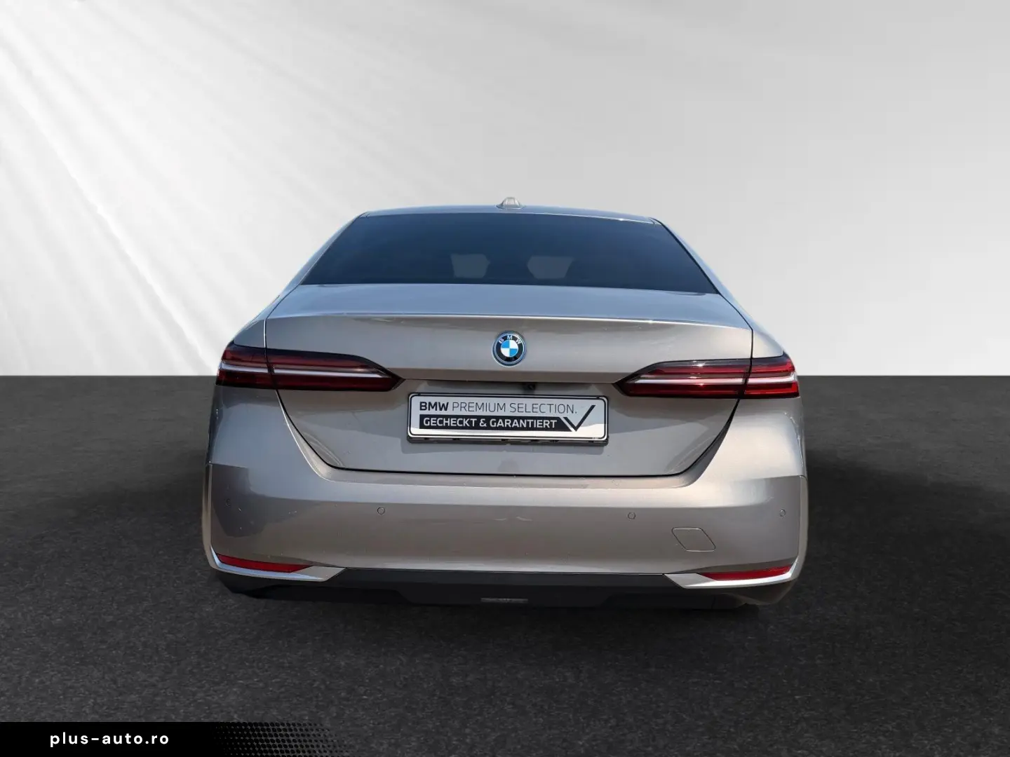 BMW 5 Series 2024 — imagine 8