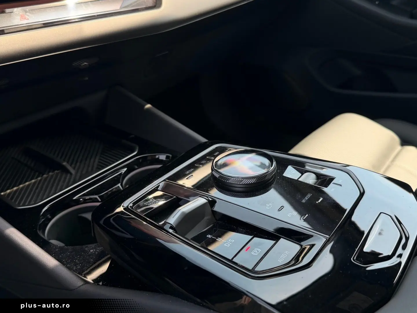 BMW 5 Series 2024 — imagine 13