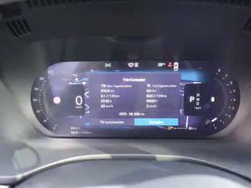 VOLVO XC60 Plus B5 AWD Mild-Hybrid Dark AHK Pano H&K