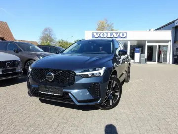 VOLVO XC60 Plus Dark B5 AWD Pano HeadUP 360  H&K
