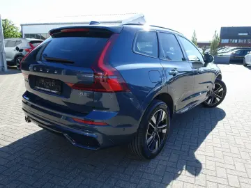 VOLVO XC60 Plus Dark B5 AWD Pano HeadUP 360  H&K