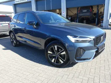 VOLVO XC60 Plus Dark B5 AWD Pano HeadUP 360  H&K