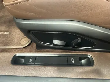PORSCHE 992.2 3.0 Carrera Cabrio LED PVTS BOSE Sport-AGA