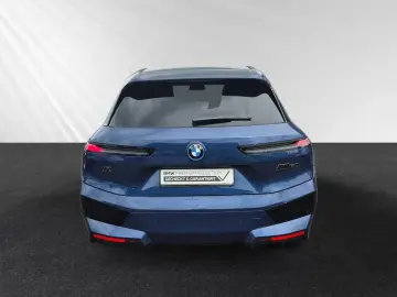 BMW iX M60 UPE  151.530 € AHK SkyLounge