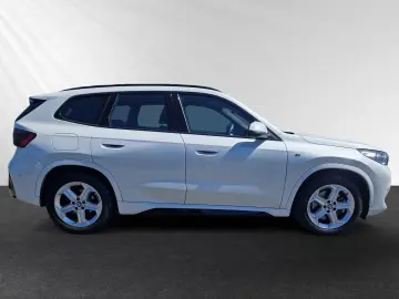 BMW X1 xDrive23i Inkl. € 1.190 Zubehörbonus M Sportp