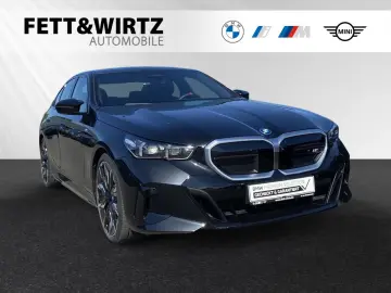 BMW i5 M60 xDrive AHK Pano DAProf. B&W Autobahnass.