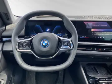 BMW 530e Inkl. € 1.190 Zubehörbonus Panorama DA&PAPr