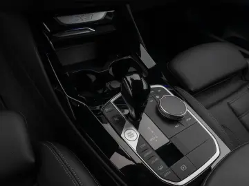 BMW X3 xD20i Laser Kamera HiFi Komfort Alarm Sport