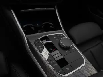 BMW 320i M SportPro Glasdach Kamera HUD DAB HiFi 19