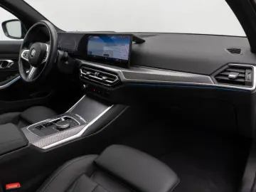 BMW 320i M SportPro Glasdach Kamera HUD DAB HiFi 19