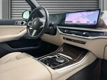 BMW X5 M-SPORT XD LEDER NAVI PANO LED KAMERA DAB R20