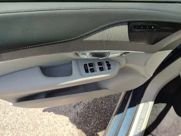 VOLVO XC90 Ultimate Bright AWD 7-Sitzer HUD Pano AD St