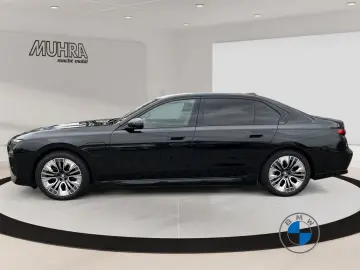 BMW 750e xDrive M Sport Pro 21  AHK Massage v h Pano