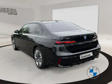 BMW 750e xDrive M Sport Pro 21  AHK Massage v h Pano