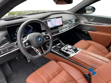 BMW 750e xDrive M Sport Pro 21  AHK Massage v h Pano