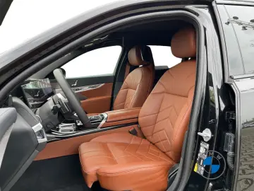 BMW 750e xDrive M Sport Pro 21  AHK Massage v h Pano