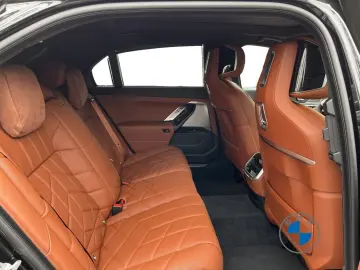 BMW 750e xDrive M Sport Pro 21  AHK Massage v h Pano